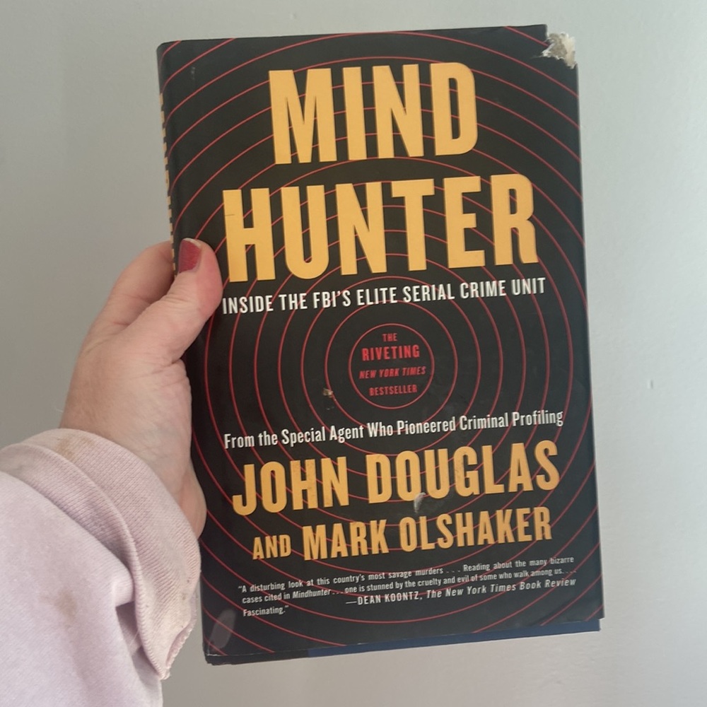Mind Hunter John Douglas Mark Olshaker Hard Back Novel Books True Crime FBI